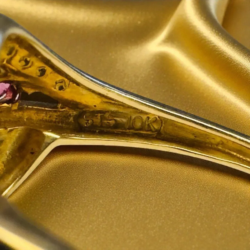 VINTAGE- 10K Gold- Marquise Ruby & Diamond Ring -Size 8- 1.35cttw Leaf Ring 3g